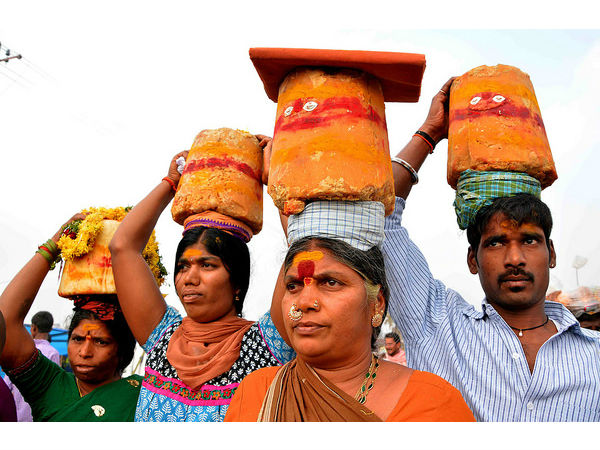 గత చరిత్ర