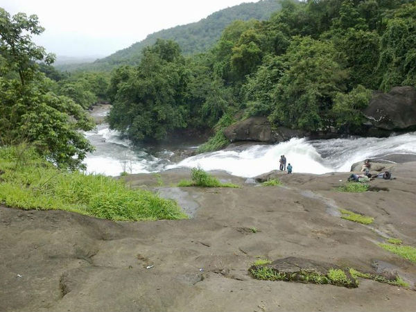 అడ్యన్ పర జలపాతం