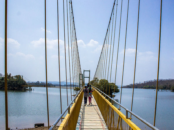 లక్నవరం సరస్సు
