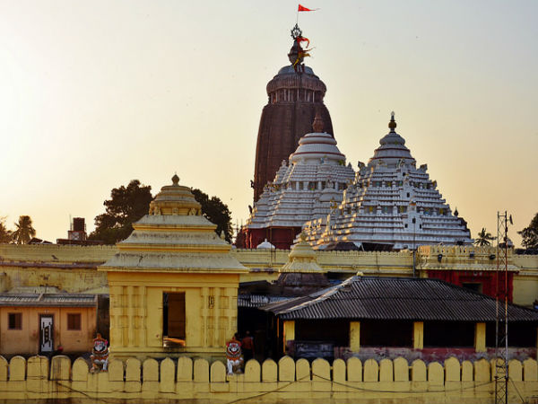 పూరీ జగన్నాథ ఆలయం పూరీ జగన్నాథ ఆలయం