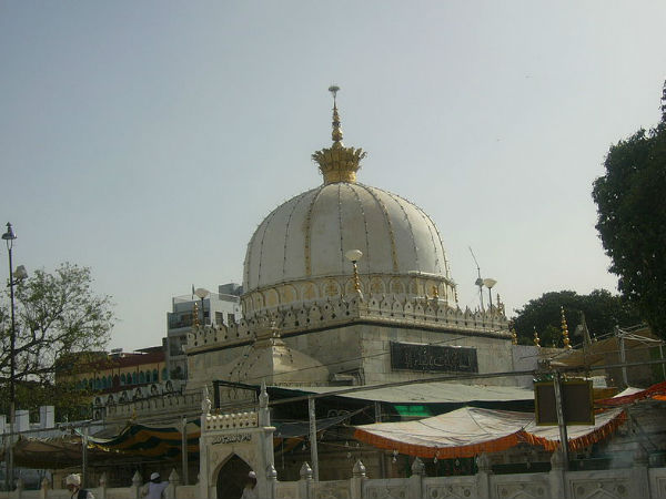 ఒంటరిగా