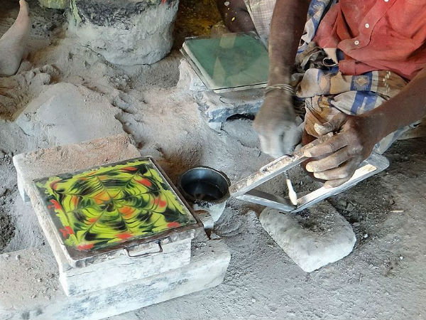 చీరలు, టైల్స్