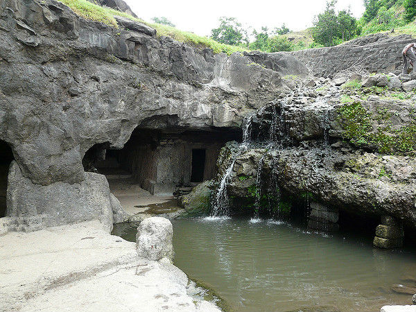 లోహాని గుహలు