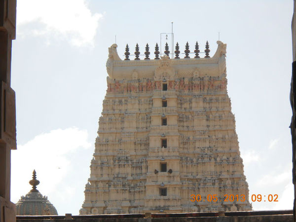 రాజగోపురం