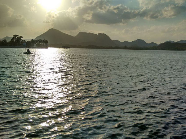 6. ఫతే సాగర్ లేక్