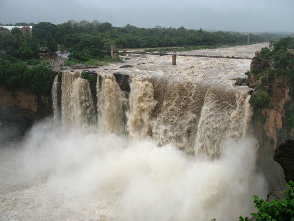1. గోకాక్ జలపాతాలు