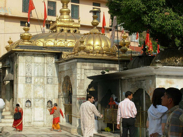 10.జ్వాలాముఖి దేవాలయం
