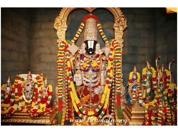 1.సహజ శిలాతోరణం