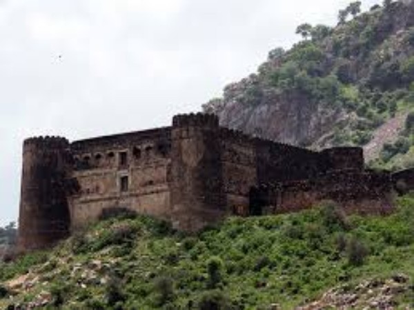 4. సూరత్ కోట