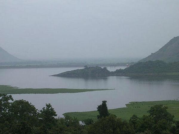 15. బేరిజం సరస్సు