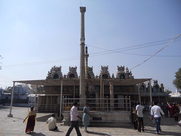 గంధ పుష్పాదులు