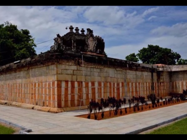 1. తలమానికం