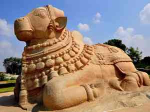 7. 70 స్తంభాలు