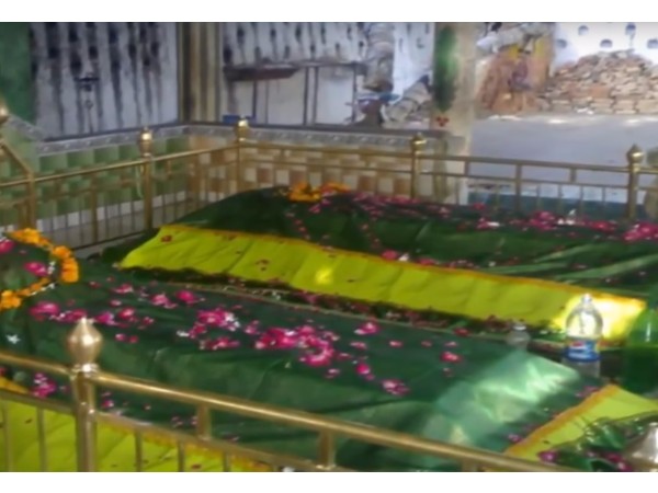 14. భక్తులు
