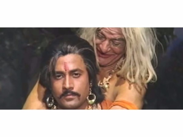 14. కుర్చీలు, బల్లలు