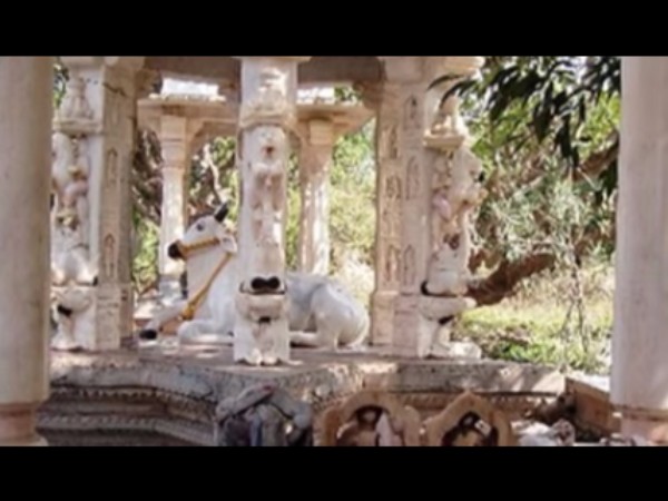 10. ఆలయాలు