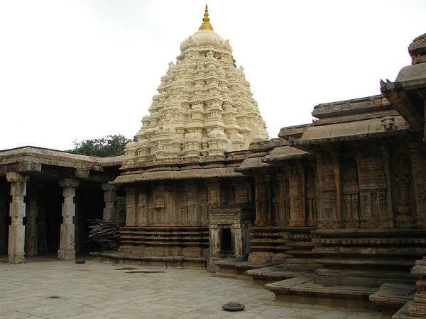 రాణి శాపానికి ఇసుకలో సమధి అయిన నగరం