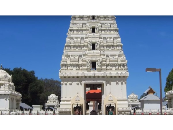 14. ఔషధీ వృక్షాల వేర్లను తాకుతూ ప్రవహించే జలపాతం