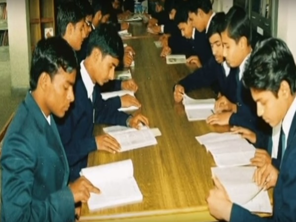15. మోస్ట్ లిటరేట్ విలేజ్ ఇన్ ఏషియా