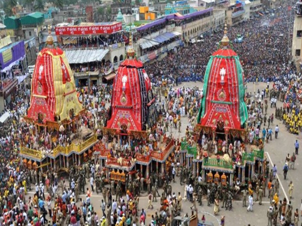 పూరీలో గొప్ప రథం ఫెస్టివల్