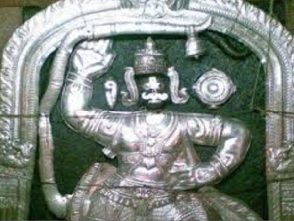 పూరీ మరియు పరిసరాలలోని పర్యాటక స్థలాలు