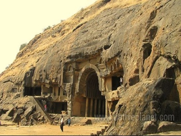 ఇక్కడ దగ్గరలో చూడవలసిన ప్రదేశాలు