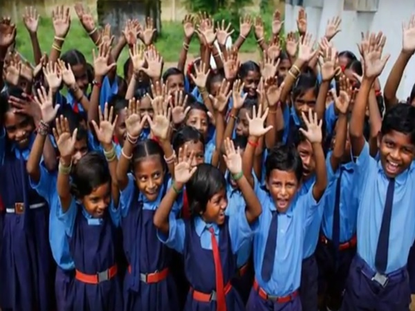 వీళ్లు అర్థరాత్రి మాత్రమే పెళ్లి చేసుకుంటారు...