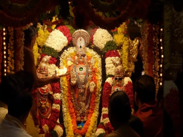 కలియుగ వైకుంఠదేవుడు