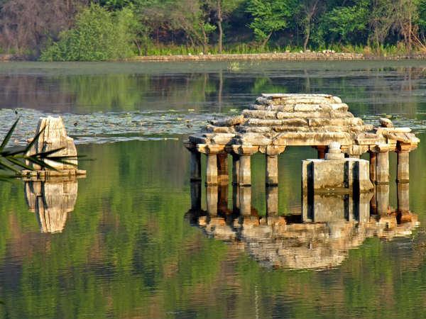 అత్త - కోడలు దేవాలయం