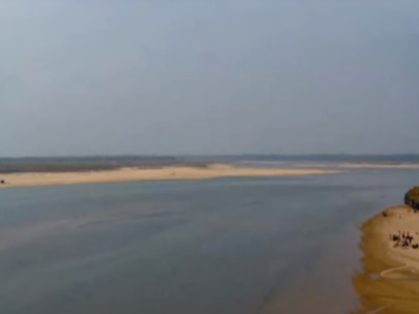 ఈ నదిలో ఇసుకతోపాటు బంగారం