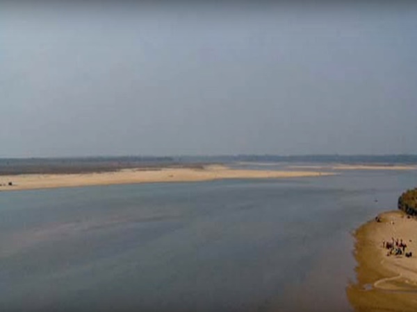 ఈ నదిలో ఇసుకతోపాటు బంగారం