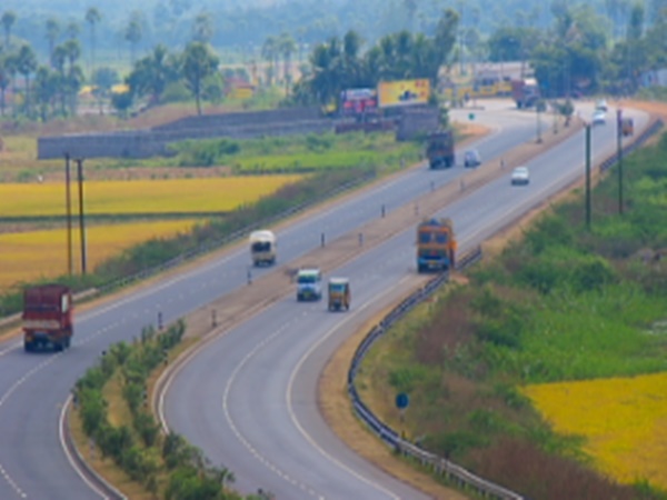 రాజమండ్రి పైకి యుద్ధ విమానాలు !