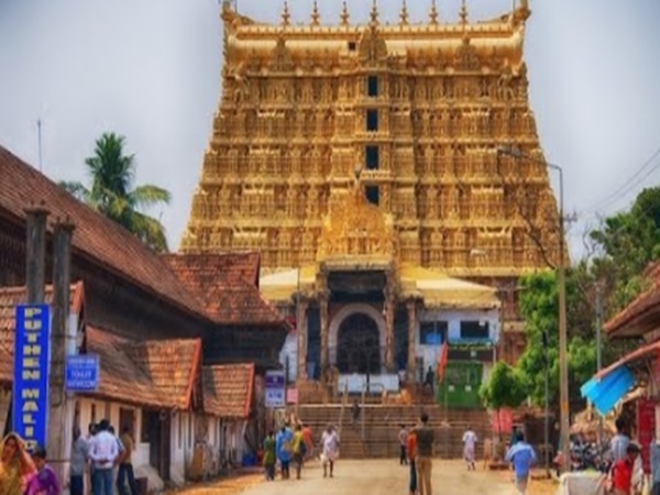 అనంత పద్మనాభ స్వామి తలుపుల కిటుకు తెలిసింది ఈ ఒక్కడికే...