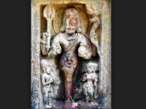 ఒంటికాలు మీద నిలిచివున్న మూర్తి లేదా ఏక పాదమూర్తి