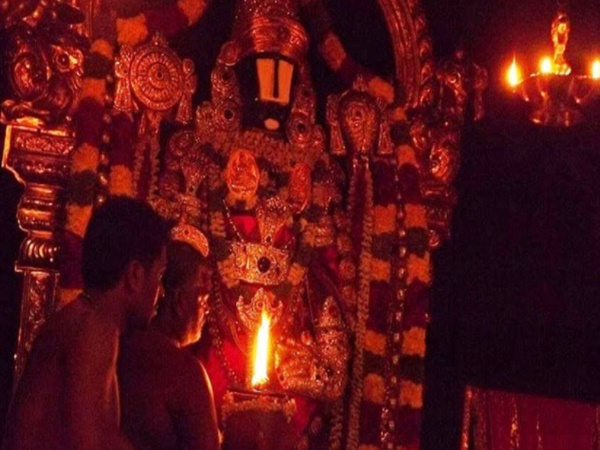 వెంకన్న కళ్ళ నుంచి శక్తివంతమైన కిరణాలు వస్తాయా?