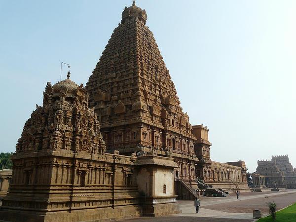 వీడని మిస్టరీ
