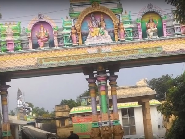 ఉసిరి చెట్టు మూలంలో వెలసిన శివలింగం గురించి మీకు తెలుసా?