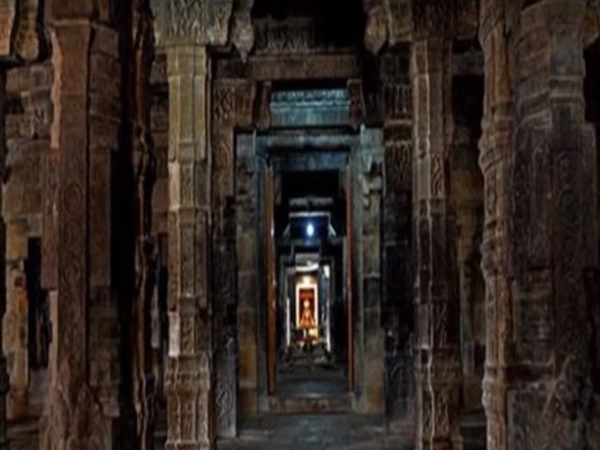 సైంటిస్ట్ లకు చుక్కలు చూపిస్తున్న శివలింగం..