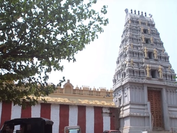 శ్రీరాముడు శయనిస్తూ దర్శనమిచ్చే ఏకైక ఆలయం