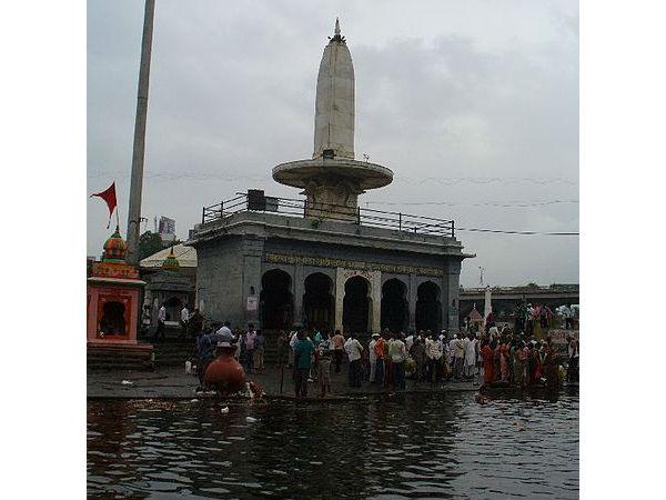 త్రయంబకేశ్వర్ ఆలయం