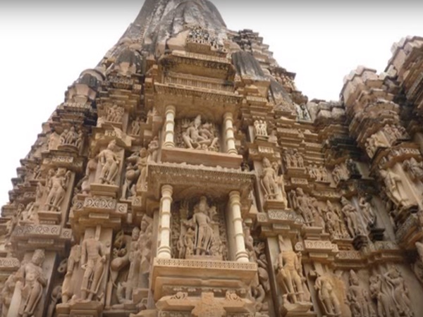 ప్రపంచాన్నే తమవైపు తిప్పుకున్న దేవాలయం !