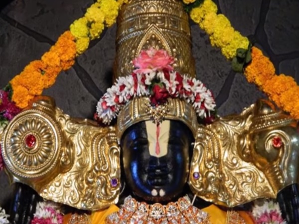 తిరుమలలో గర్భ గుడిలో వెలసిన విగ్రహం వెంకన్నది కాదా?