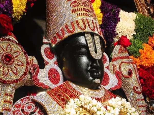 తిరుమలలో గర్భ గుడిలో వెలసిన విగ్రహం వెంకన్నది కాదా?