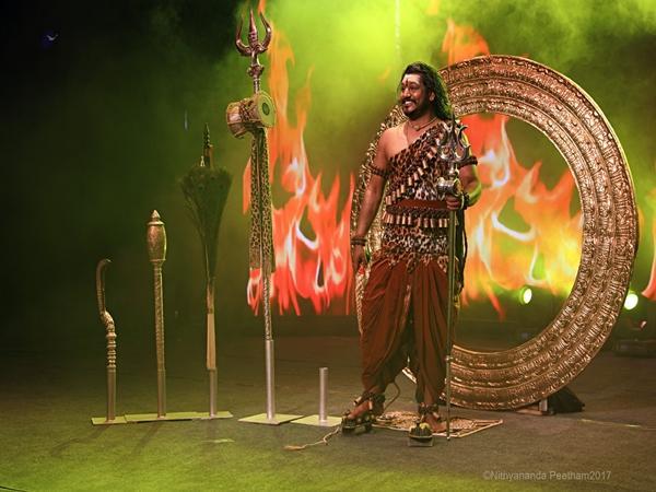 నిత్యానంద ధ్యానం ఎక్కడ జరుగుతుంది?