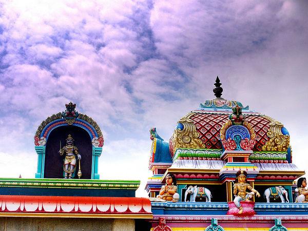ఆ ఆలయంలో దేవునికి రూపంలేదట !