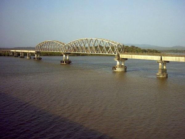 ఇండియాలోని మొదటి పది రైల్వే వంతెనలు !!