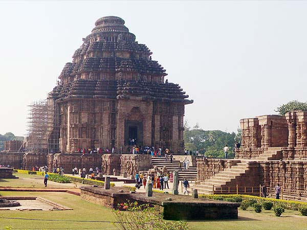 11. కోణార్క్ దేవాలయం