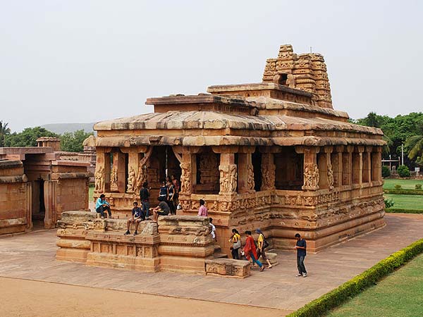 15. దుర్గా దేవాలయం