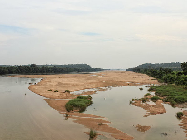 2.గోదావరి ఒడ్డున
