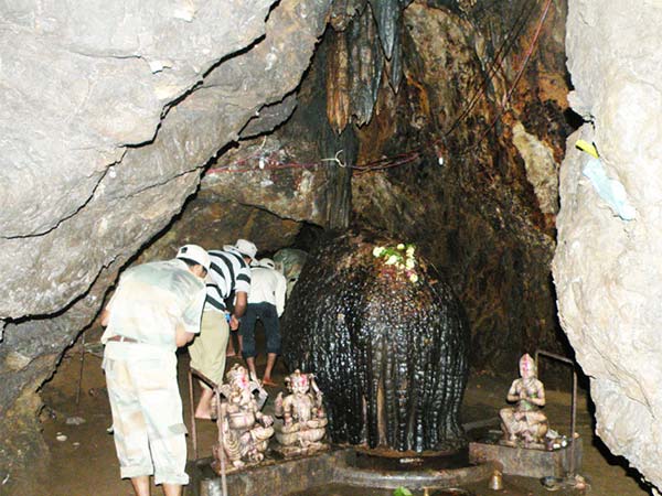 8. గుహలను కూడా...